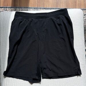 Lululemon The Short 9” shorts size L, black, NWOT